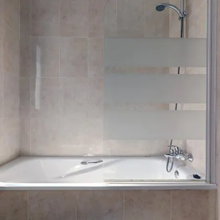 011 Bright And Spacious With Private Pool Benalmádena
